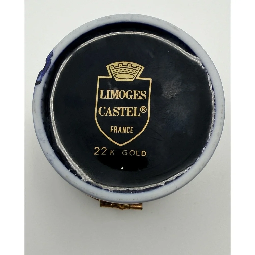 Limoges France Castel Classical Couple Small Trinket Box 22K Gold  And Cobalt